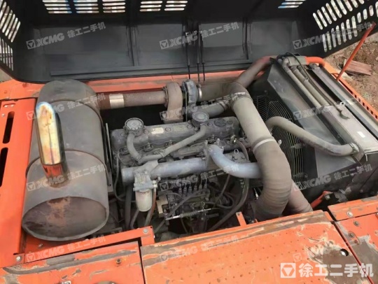 斗山DX380履带式挖掘机