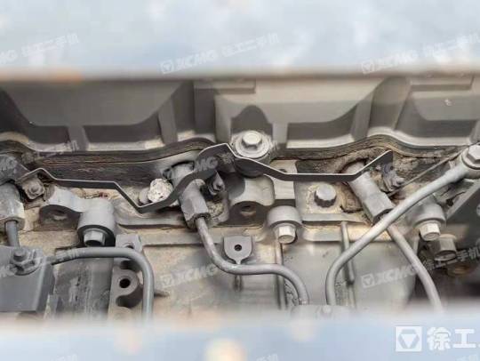 徐工XE370CA履带式挖掘机