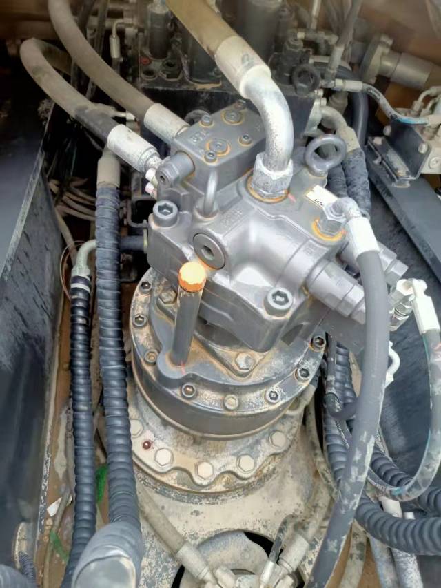 徐工XE215D履帶式挖掘機