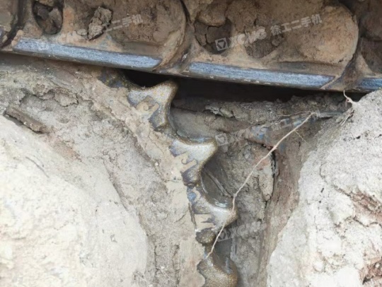 徐工XE200D履带式挖掘机