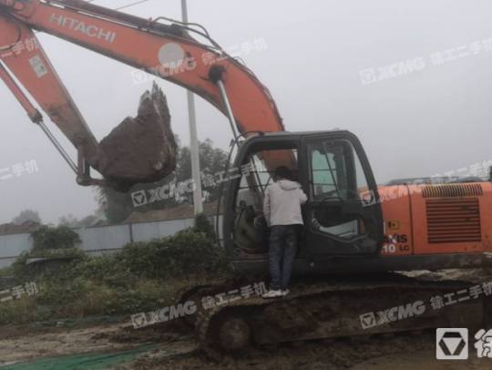 日立ZX200履带式挖掘机