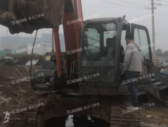 日立ZX200履带式挖掘机