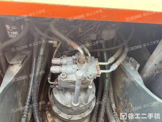 日立ZX200履带式挖掘机