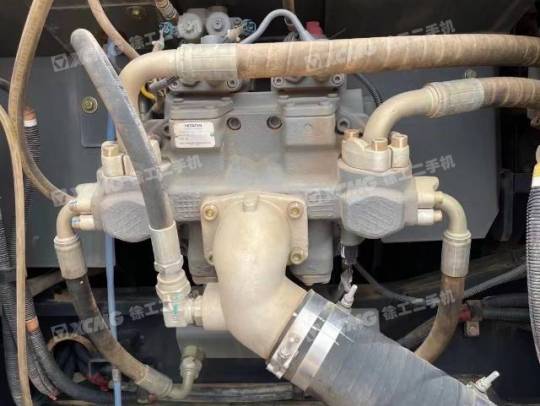 日立ZX200履带式挖掘机