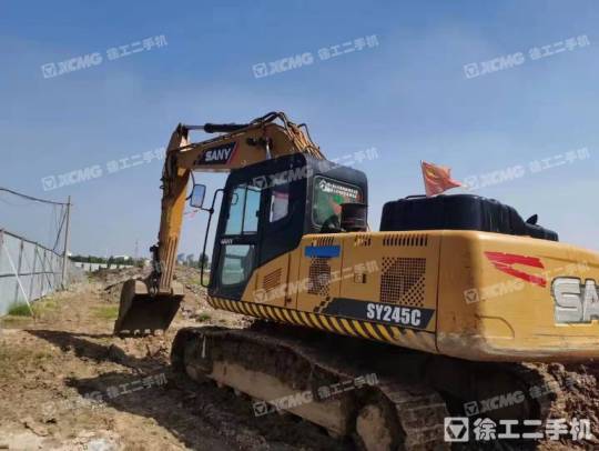 三一重工SY205履带式挖掘机