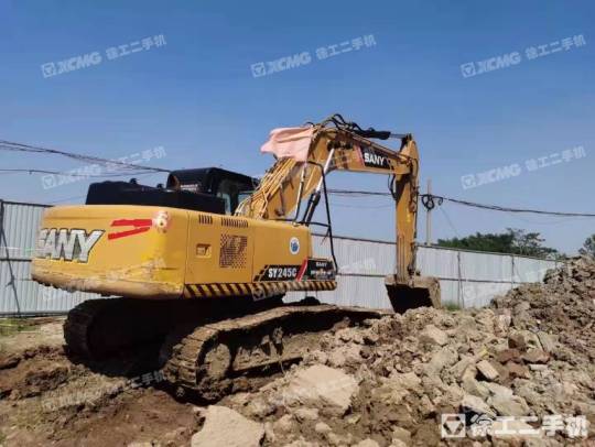 三一重工SY205履带式挖掘机