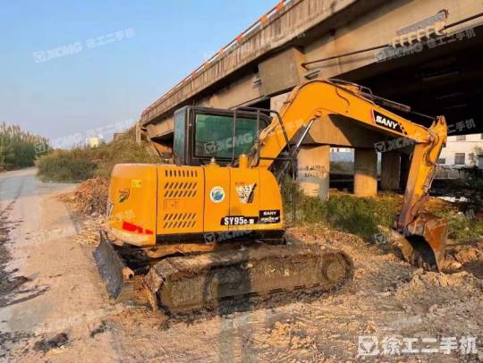 三一重工SY75履带式挖掘机