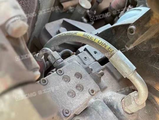 三一重工SY75履带式挖掘机