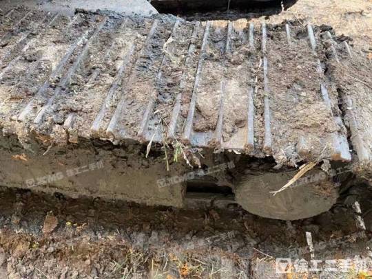 三一重工SY75履带式挖掘机