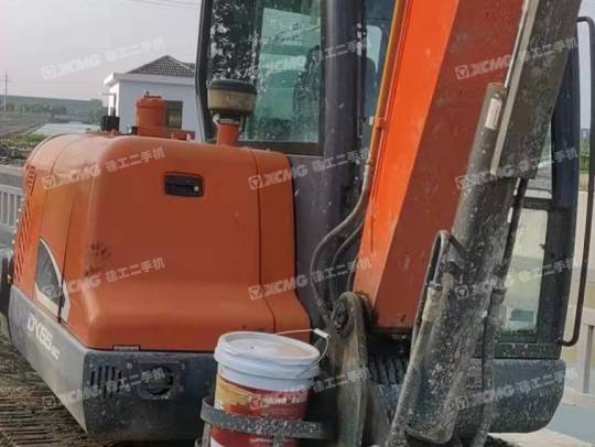 斗山DH55履带式挖掘机