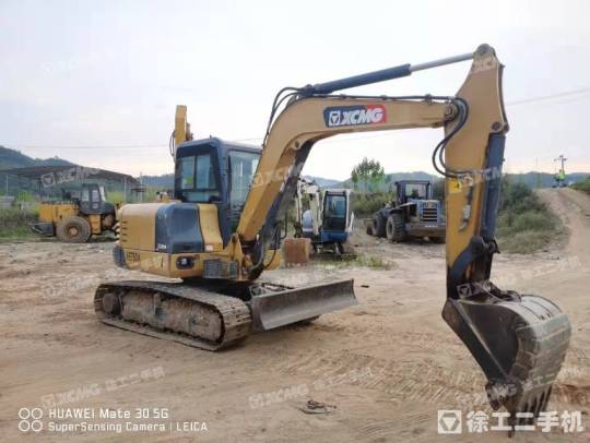 徐工XE60DA履带式挖掘机