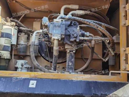 三一重工SY485履带式挖掘机