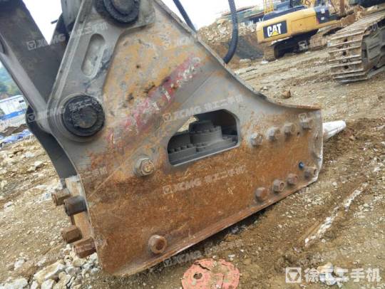 三一重工SY485履带式挖掘机