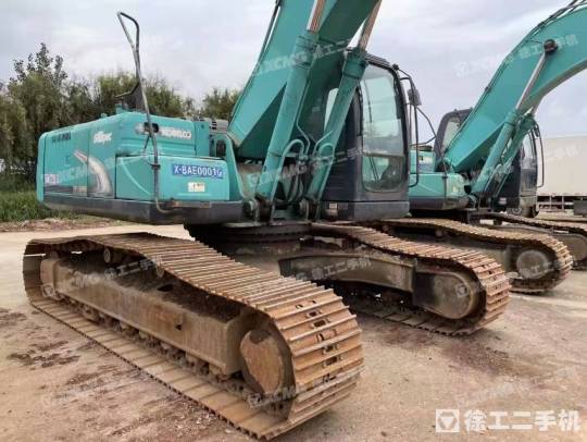 神钢SK260履带式挖掘机