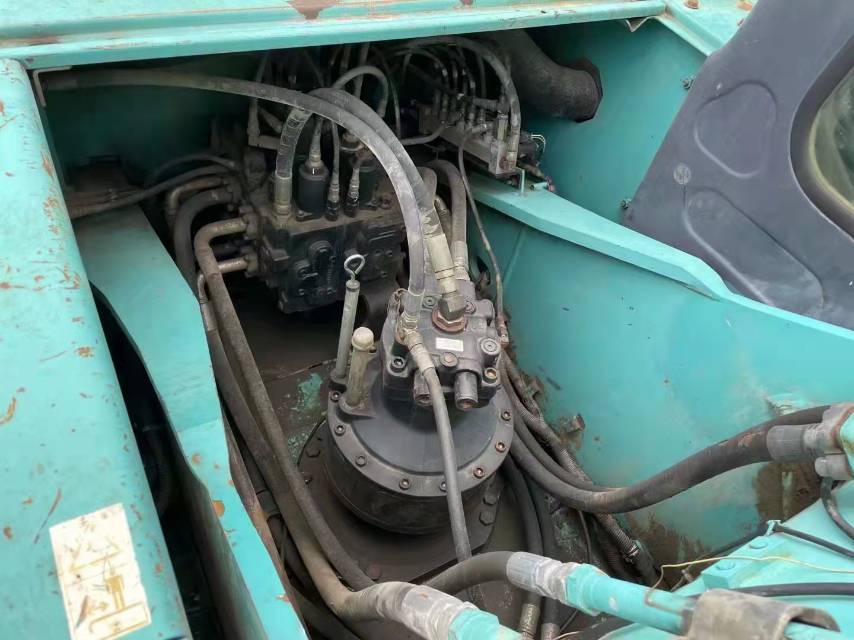 神鋼SK260履帶式挖掘機