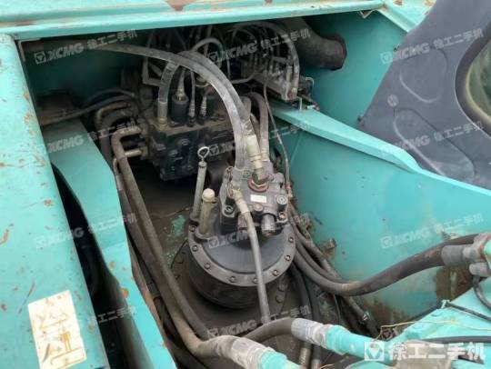 神钢SK260履带式挖掘机