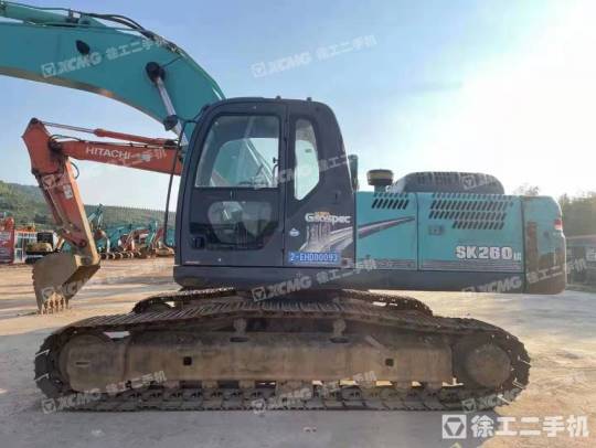 神钢SK260履带式挖掘机