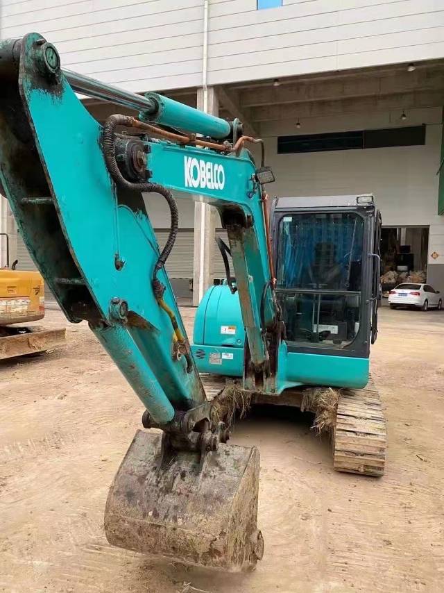 神鋼SK60履帶式挖掘機