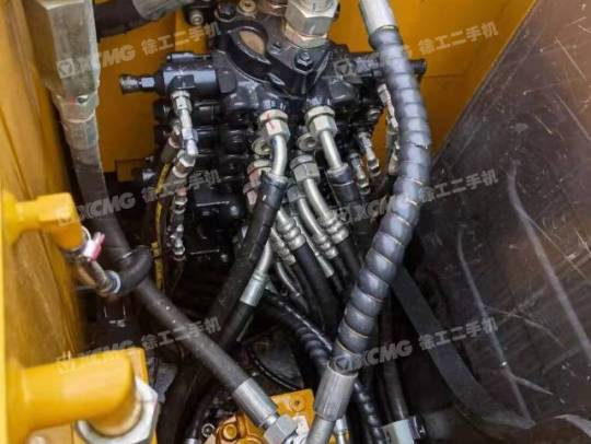 三一重工SY75履带式挖掘机