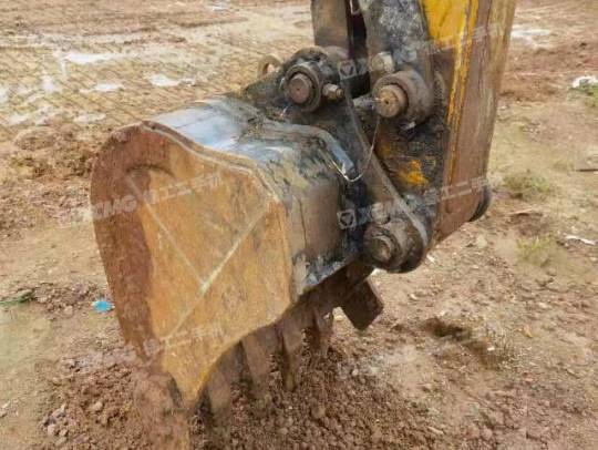 三一重工SY75履带式挖掘机