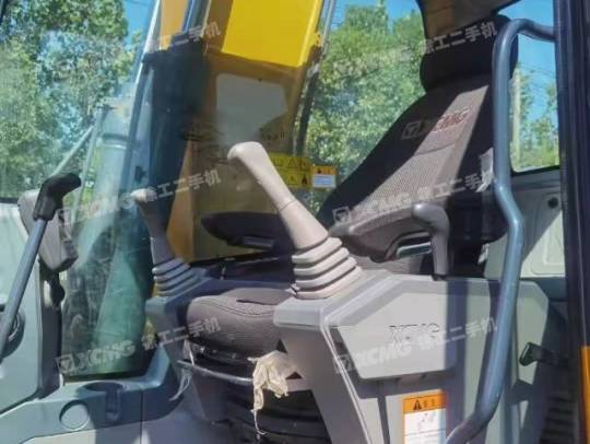 徐工XE135履带式挖掘机