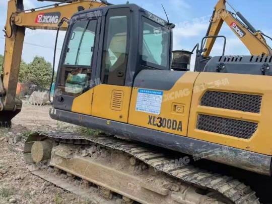 徐工XE200D履带式挖掘机