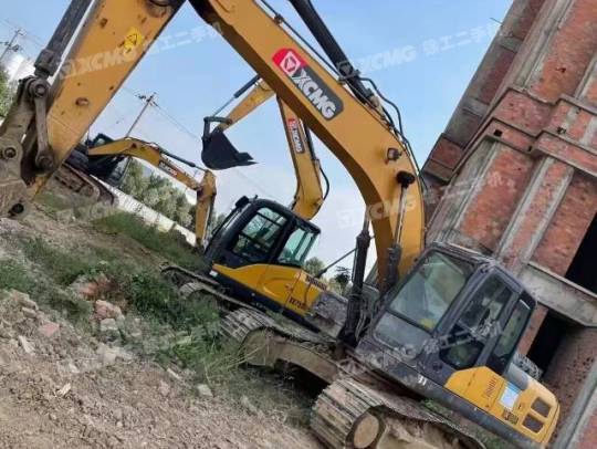 徐工XE200D履带式挖掘机