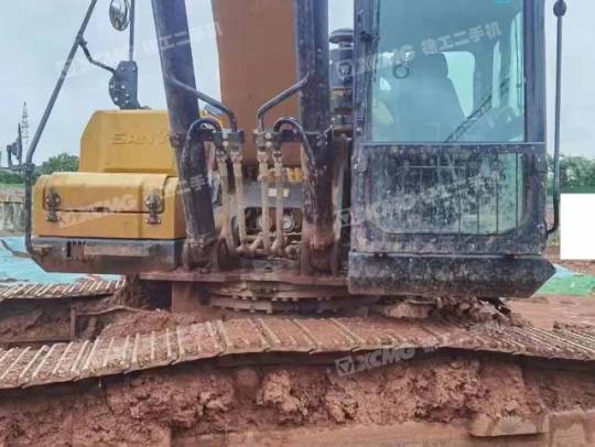 三一重工SY365履带式挖掘机