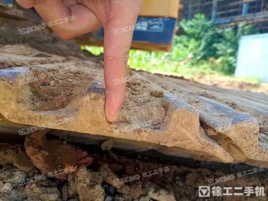 徐工XE200D履带式挖掘机