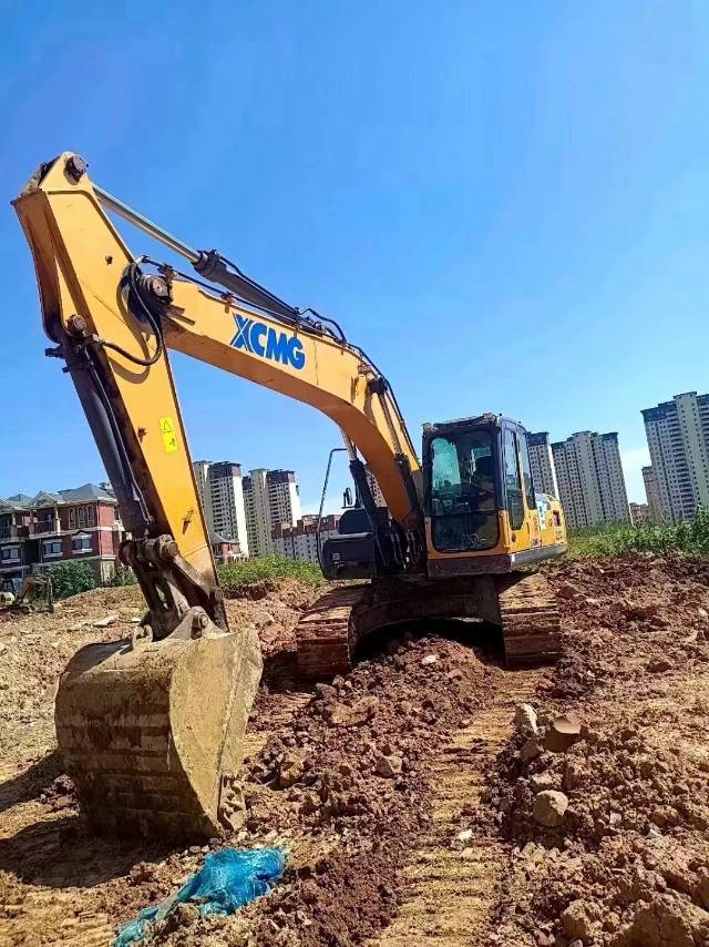 徐工XE200D履帶式挖掘機