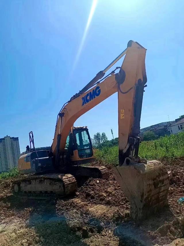 徐工XE200D履帶式挖掘機