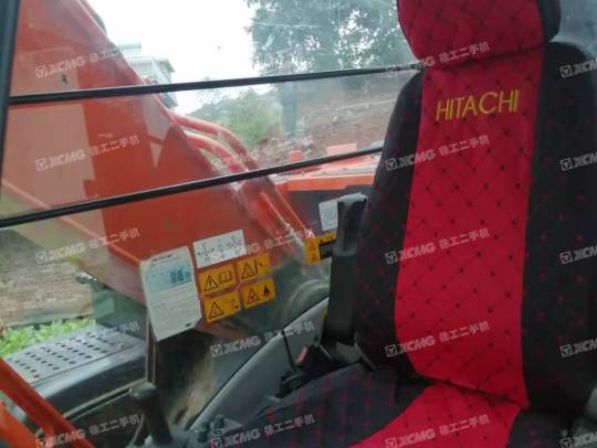 日立EX200履带式挖掘机