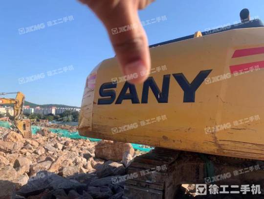 三一重工SY485履带式挖掘机