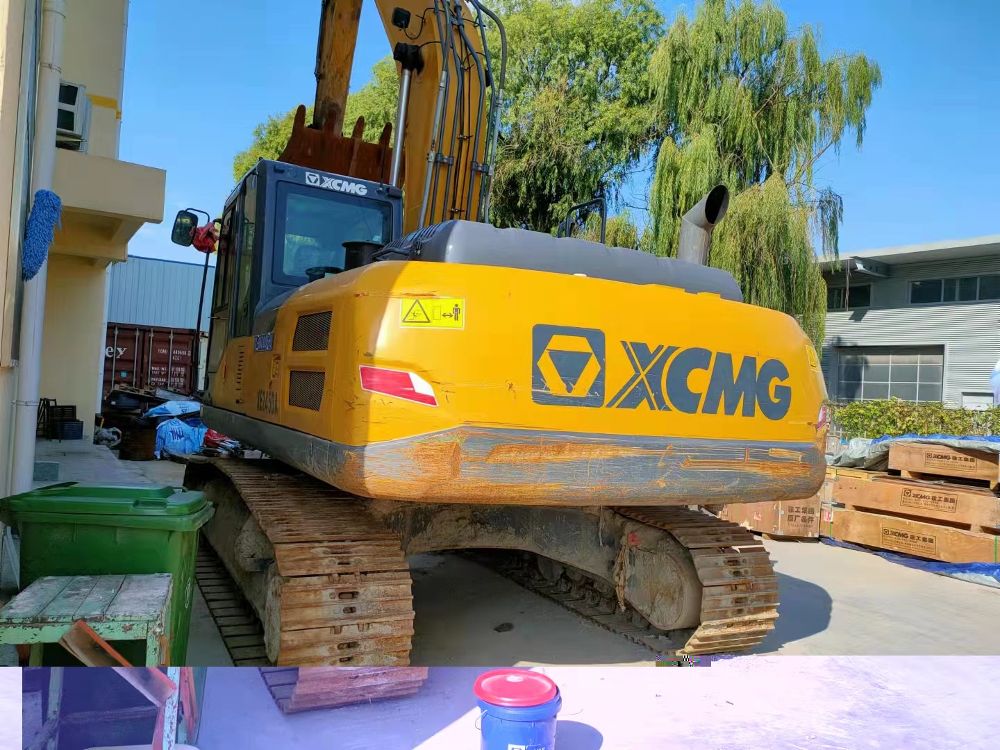 徐工XE215D履帶式挖掘機