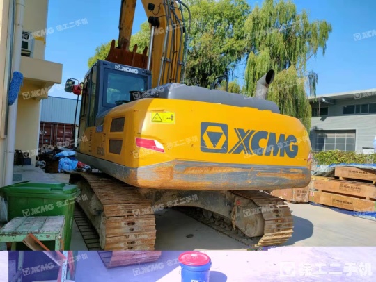 徐工XE215D履带式挖掘机