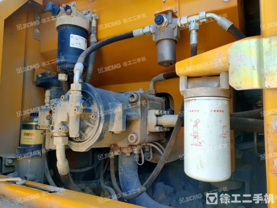 徐工XE215D履带式挖掘机