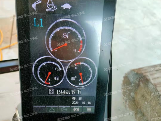 徐工XE215D履带式挖掘机