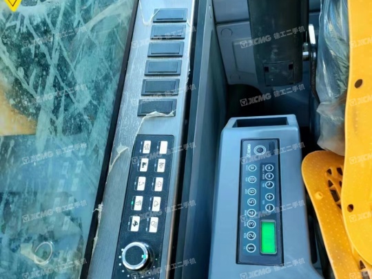 徐工XE215D履带式挖掘机