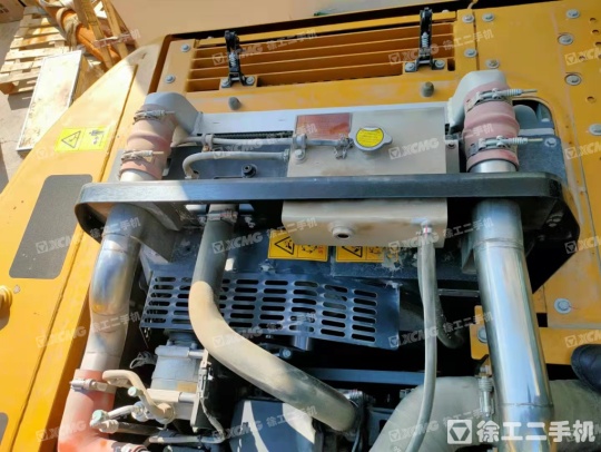 徐工XE215D履带式挖掘机