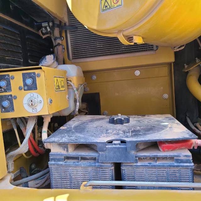 卡特彼勒330D履帶式挖掘機