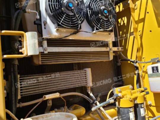 卡特彼勒330D履带式挖掘机