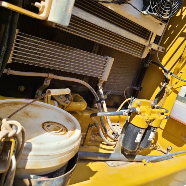 卡特彼勒330D履帶式挖掘機