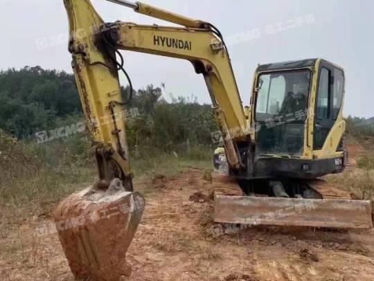 现代R60履带式挖掘机