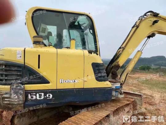 现代R60履带式挖掘机