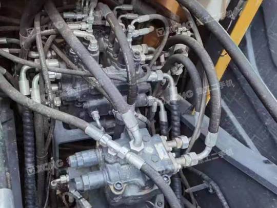 徐工XE135履带式挖掘机