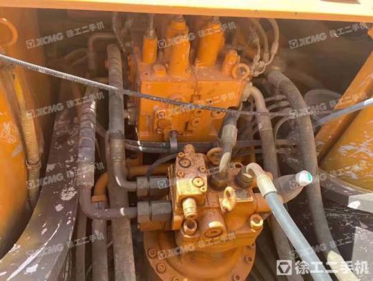 三一重工SY215履带式挖掘机