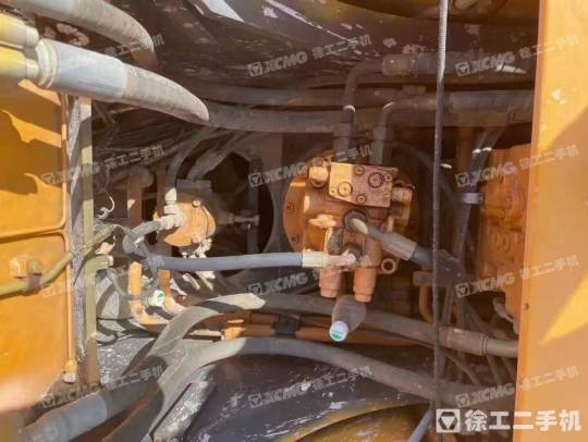 三一重工SY215履带式挖掘机