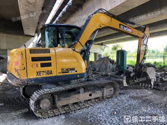 徐工XE75履带式挖掘机
