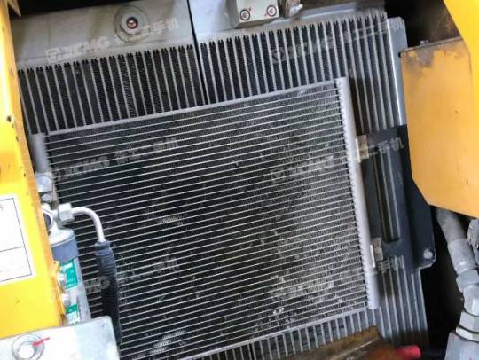 徐工XE75履带式挖掘机