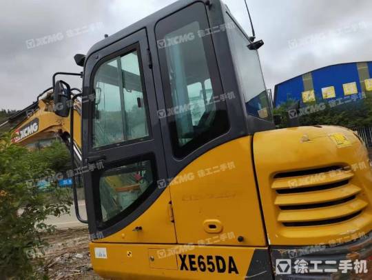 徐工XE60DA履带式挖掘机